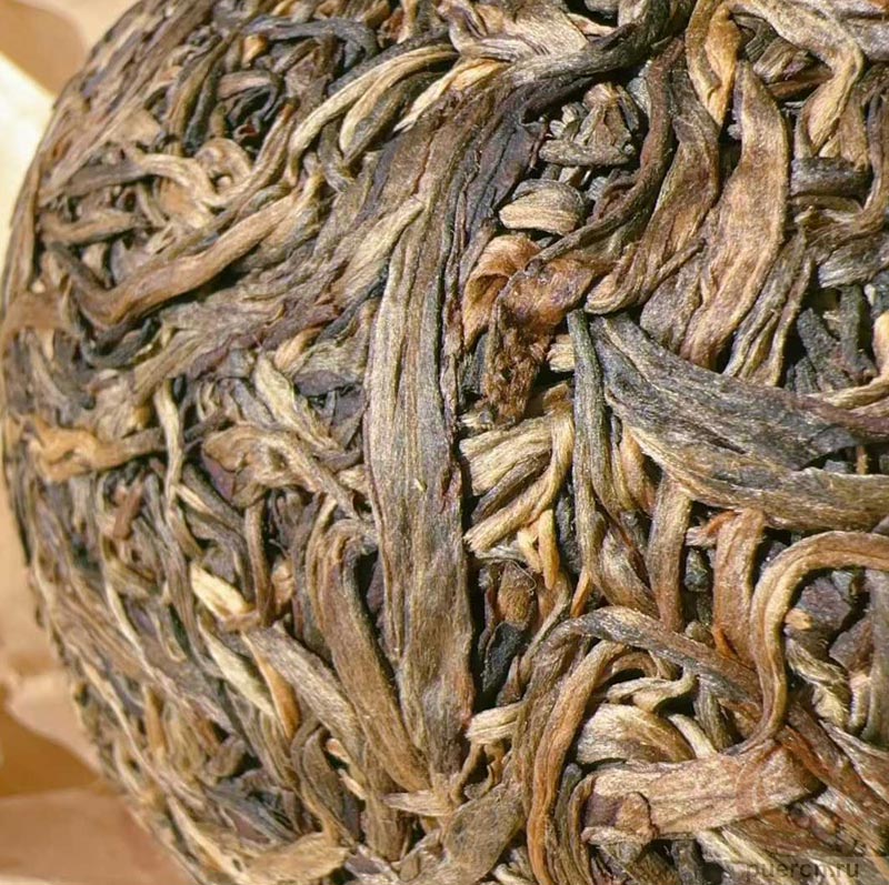 Мэнку Жунши Биндао Гушу Цзиньгуа Гунча, шэн пуэр, 2000 гр, 2010 г.