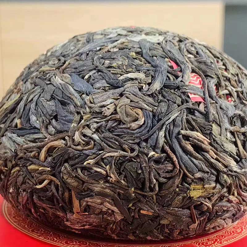 Чжун Ча Пай Бин Юнь Точа, шэн пуэр, поверхность прессованного чая