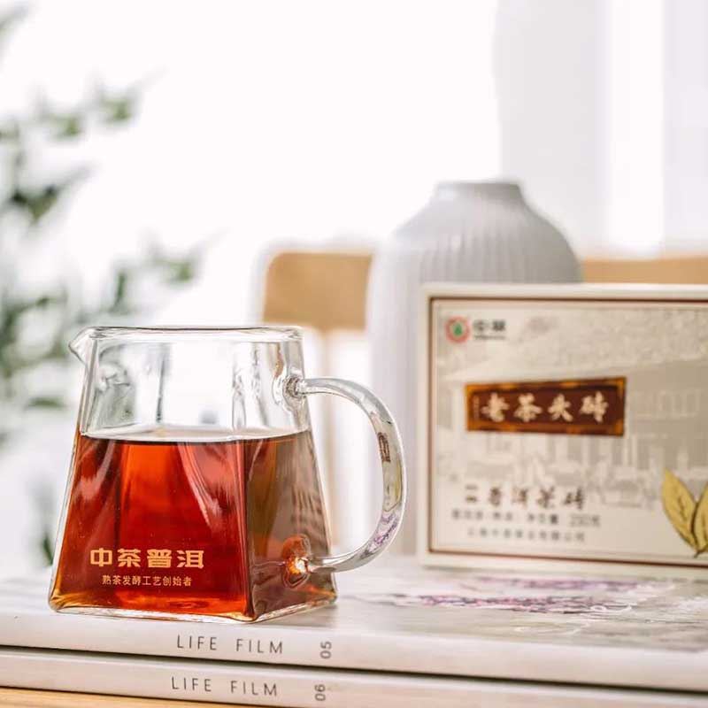 Чжун Ча Лао Ча Тоу «Старые Чайные Головы», шу пуэр, чайный настой