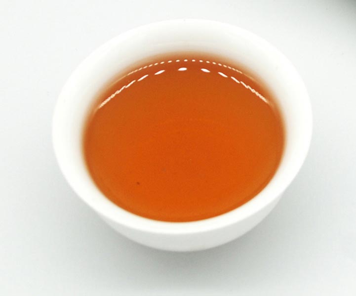 Чжун Ча Хун Жуй Сянь Чунь, шэн пуэр, 357 гр. 2021 г. цвет чайного настоя