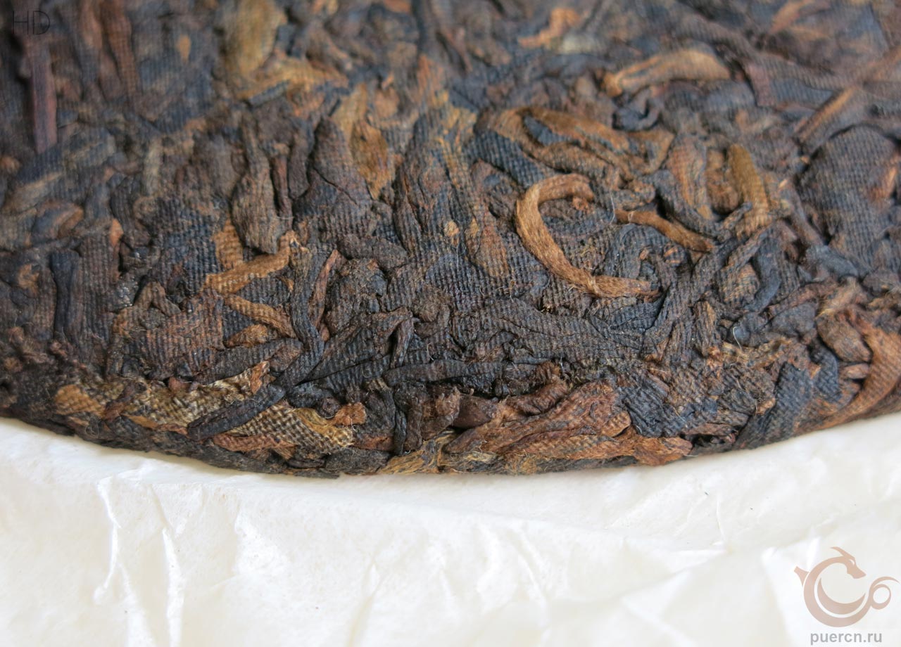 Дянь И Хао, И У Чжэнь Шань, шу пуэр, 357 гр, 2022 г.